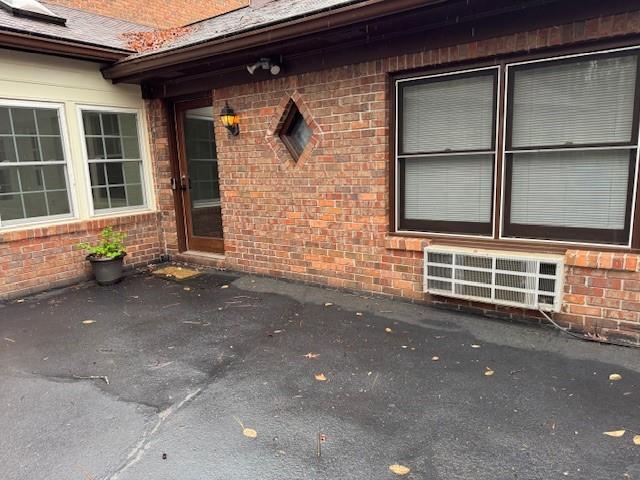 Building Photo - 3324 Henderson Creek Rd