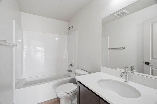 Building Photo - 1816 N 15th St