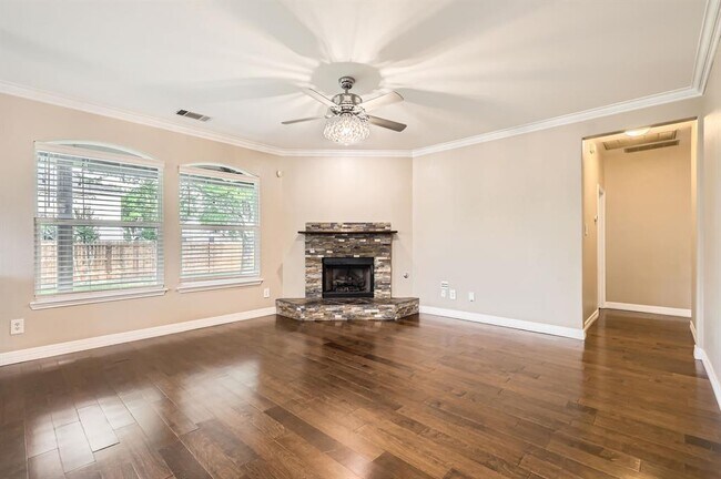 Building Photo - 20321 Wayzata Ct