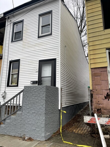 Building Photo - 517 Rev S Howard Woodson Jr Way