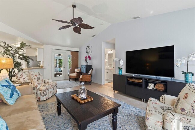 Building Photo - 1728 Kadashow Ave