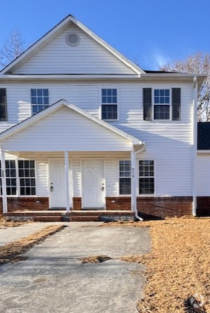 Building Photo - Nice 2 Bedroom, 2.5 Bath Townhome-979 W. P...