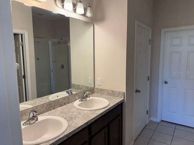 Building Photo - 2148 Angel Fish Loop