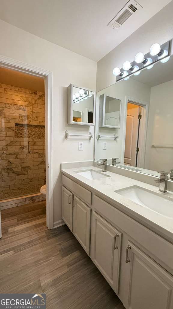 Building Photo - 6423 Grand Hickory Dr