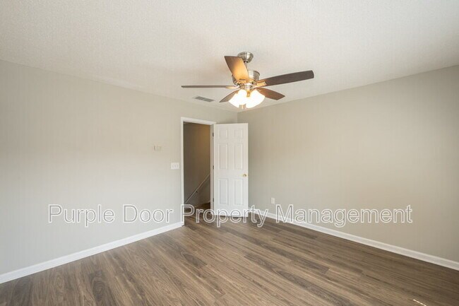 Building Photo - 1214 Charleston Ct
