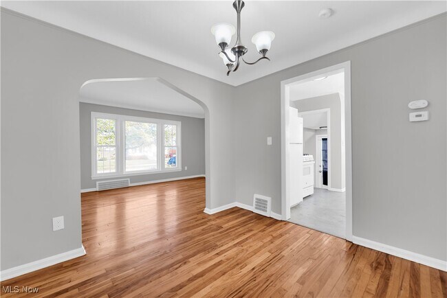 Building Photo - 21550 Miller Ave
