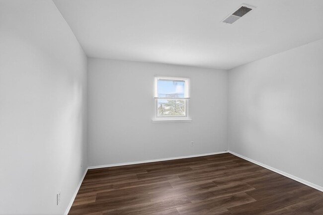 Building Photo - 2 Bedroom apartment in Eagleville