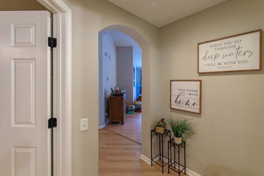 Building Photo - 11865 Noble Fir Ct