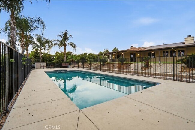 Building Photo - 16935 Eagle Peak Rd