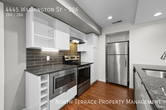 Building Photo - Stylish 2-Bedroom Living at Vernon on Wash...