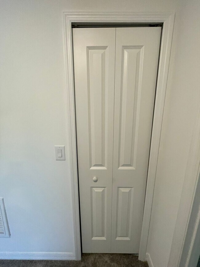 Building Photo - 4 Bedroom 2.5 Bathroom home located in Preserves at LPGA