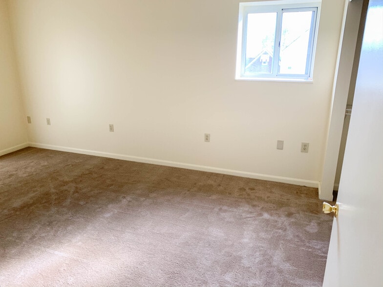 Building Photo - 2800 Houston St