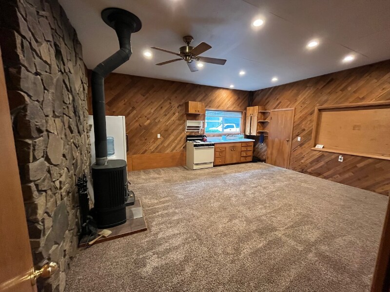 Building Photo - 29410 NE Wilsonville Rd