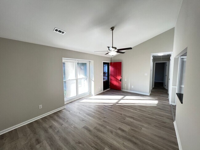 Building Photo - 4713 Matt Dr