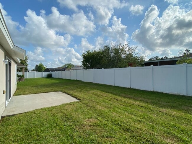 Building Photo - Beautiful 3 Bedroom Port Orange Home!