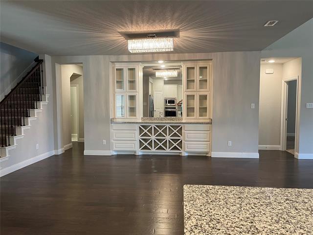 Building Photo - 713 Field Crossing