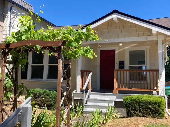 Primary Photo - 2718 37th Ave SW