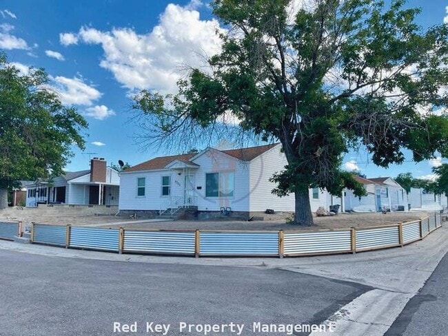 Building Photo - 3150 W Duplex