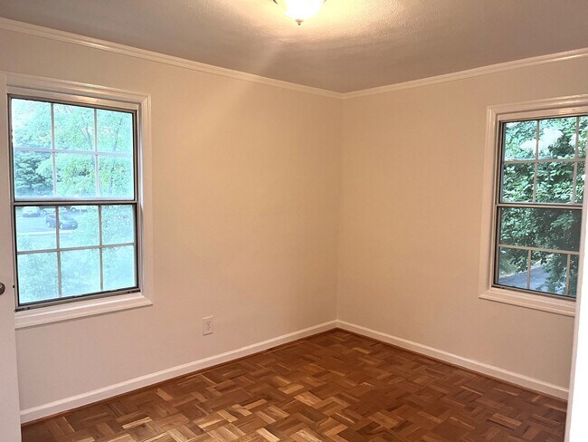 Building Photo - 6701 W Wakefield Dr