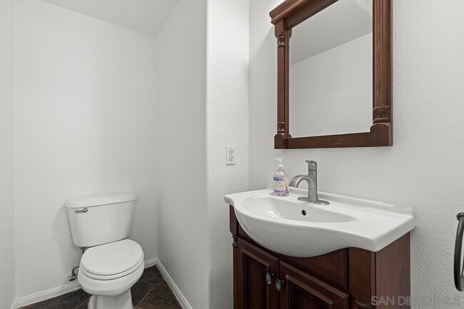 Building Photo - 11370 W San Raphael