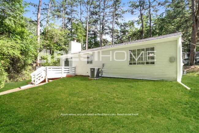 Building Photo - 5771 Singer Ct