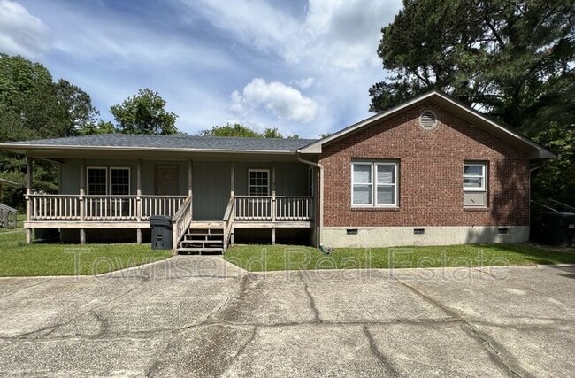 Primary Photo - 914 Emory Ct