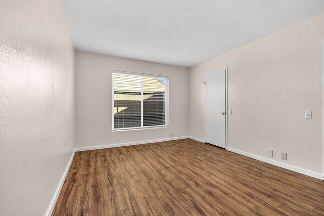 Building Photo - 10536 Greenford Dr