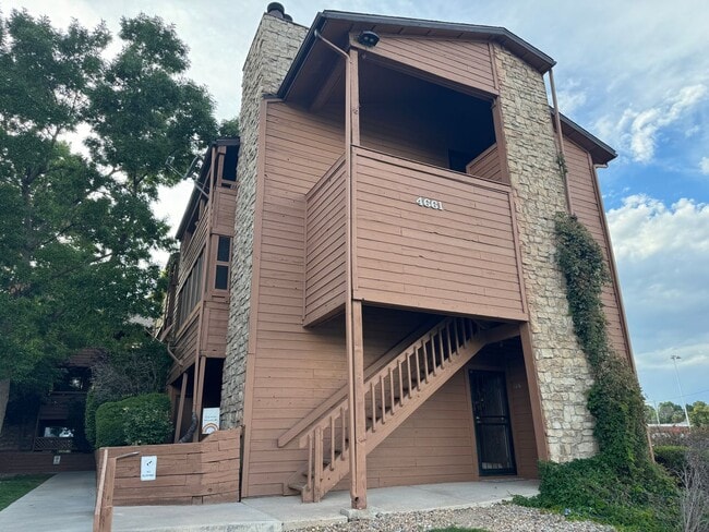 Building Photo - Centennial Lake Park Condo