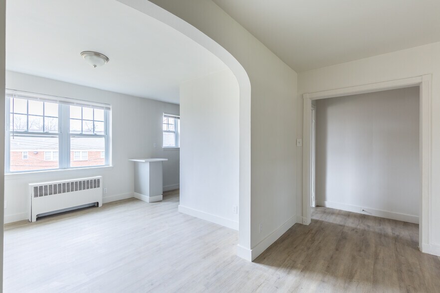 Noah at Yorkewood 1101 1/2 Ramblewood Rd Baltimore MD 21239