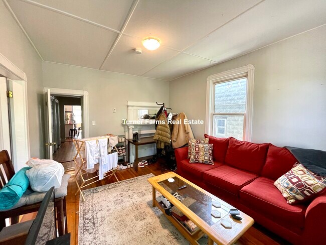 Building Photo - 220 Prospect St