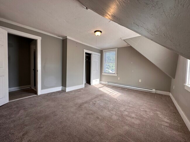 Building Photo - 42 Mill St