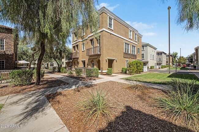Building Photo - 2780 S Alpine Dr
