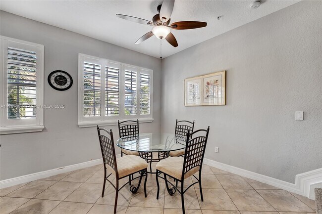 Building Photo - 290 NE 5th Ave