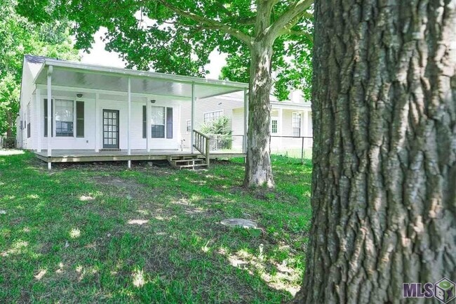 Primary Photo - 7131 Point Avery Dr