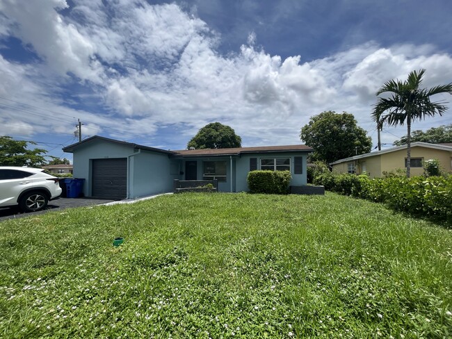 Building Photo - 3620 NW 35th Ave