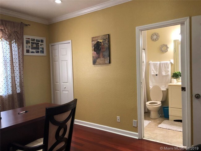 Building Photo - 1379 NW 166th Ave