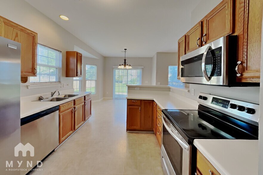 Building Photo - 12015 Creek Turn Dr