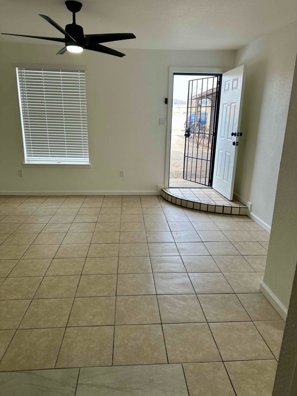 Building Photo - 105 Valencia Loop
