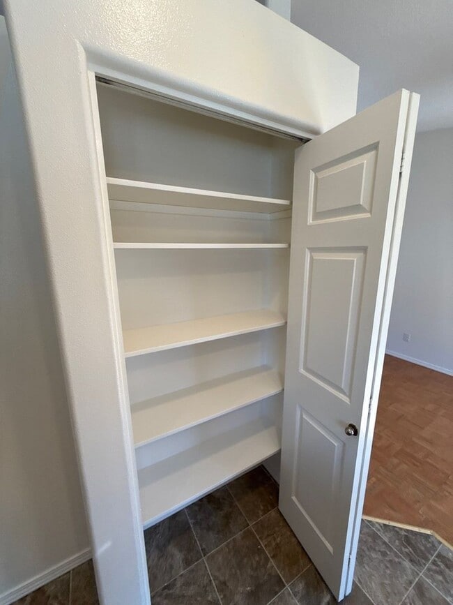 Building Photo - 1843 Olympic Dr E