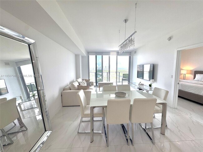 Building Photo - 16385 Biscayne Blvd