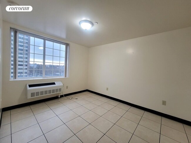 Building Photo - 443 Winthrop St