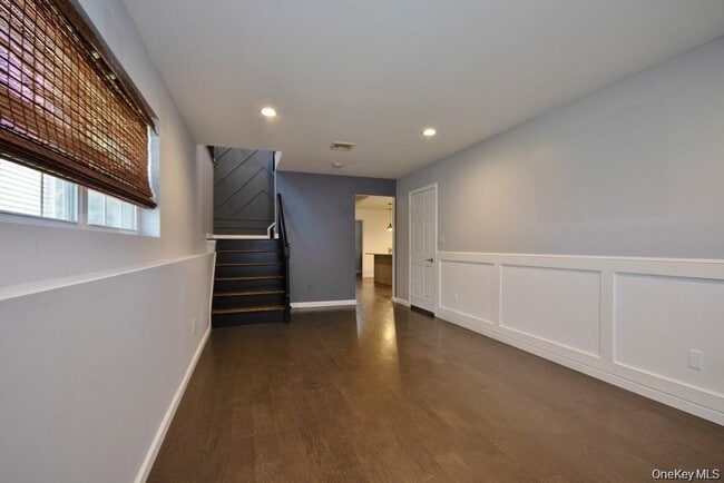 Building Photo - 346 Angelo Dr