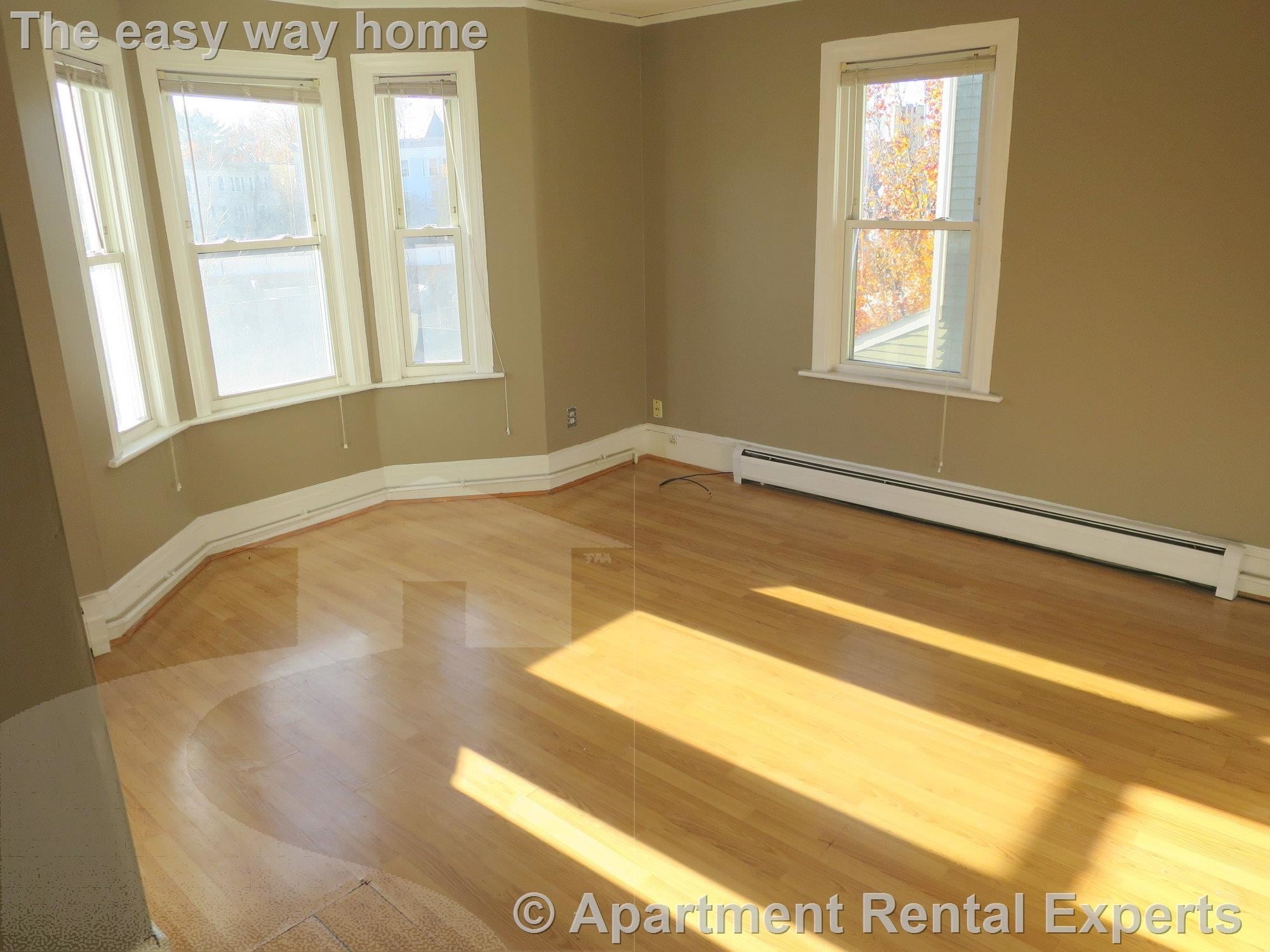 Building Photo - 741 Somerville Ave