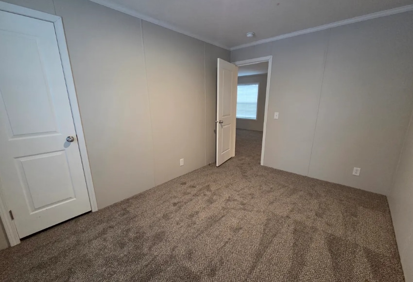 Building Photo - 500 Elmwood Ln