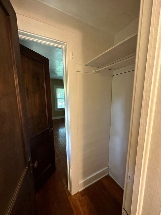 Building Photo - Fourth St 1707