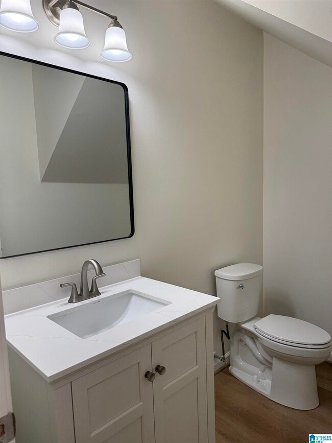 Building Photo - 521 Reach Dr