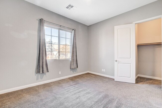 Building Photo - Bermuda & Pyle