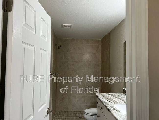 Building Photo - 8 Locust Loop Dr