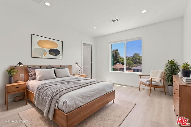 Building Photo - 119-119 S Myers St