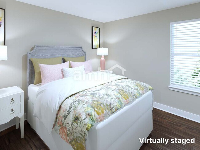 Building Photo - 561 Rivermist Dr